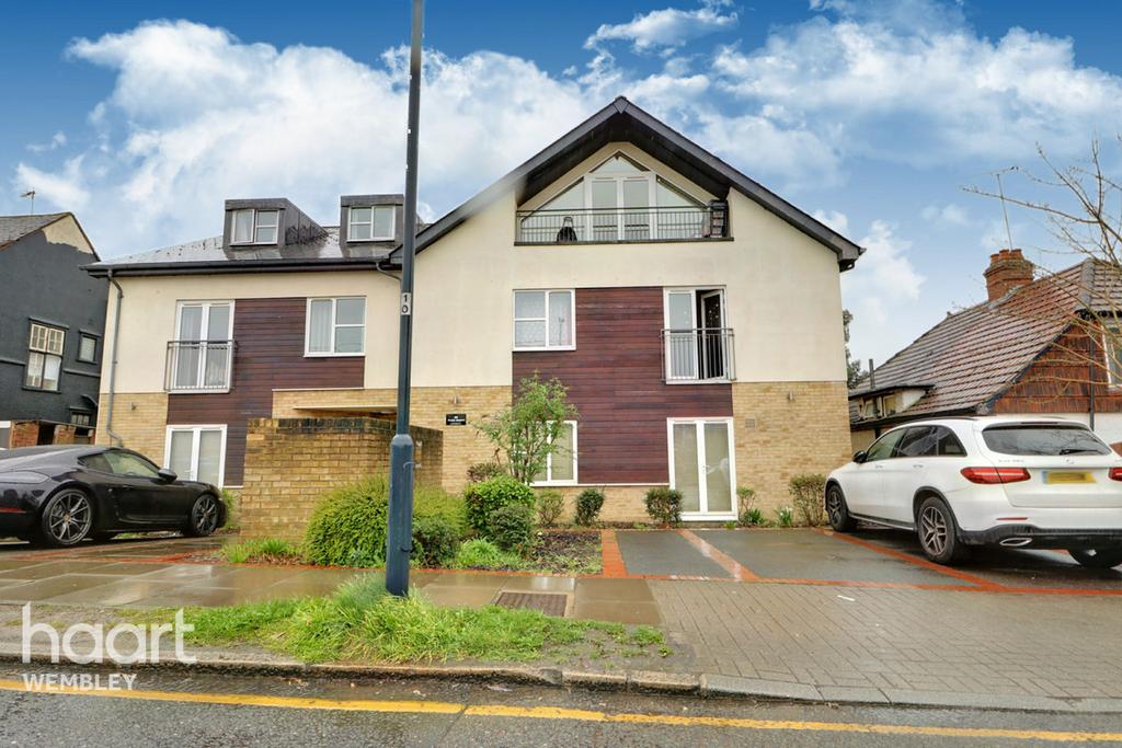 Brook Avenue, Wembley 2 bed apartment £375,000