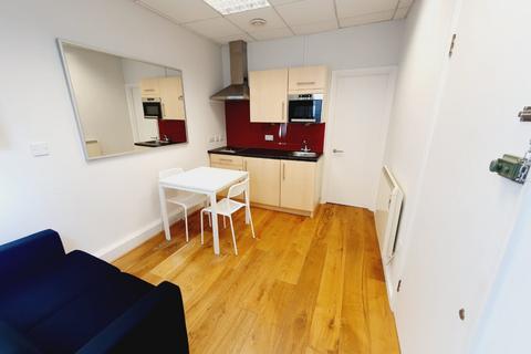 1 bedroom flat to rent, Unit 1a Signal House , 137a Great Suffolk Street, London