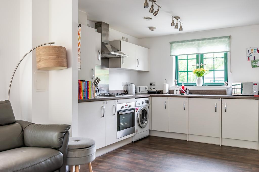 6A Westmill Haugh, Lasswade, EH18 2 bed flat £195,000