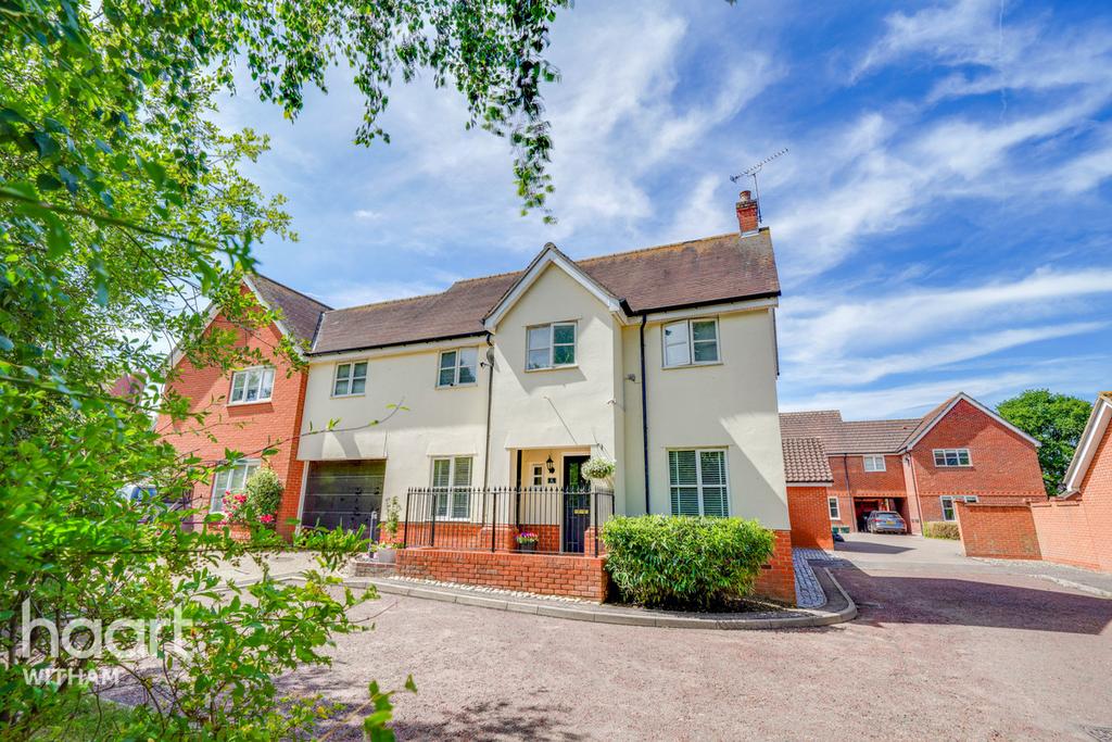 Luther Drive, Tiptree 4 bed link detached house £450,000