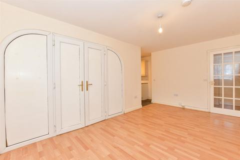 1 bedroom ground floor flat for sale, Dunlop Close, Dartford, Kent