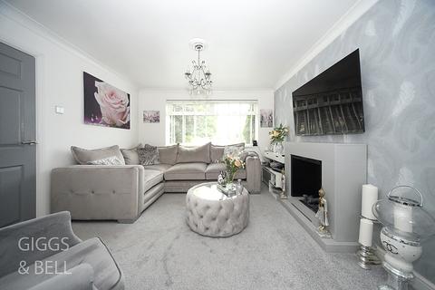 87 Brompton Close, Luton, LU3 3QS