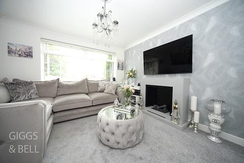 87 Brompton Close, Luton, LU3 3QS