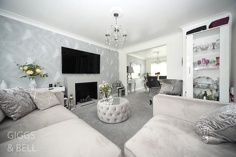 87 Brompton Close, Luton, LU3 3QS