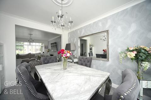 87 Brompton Close, Luton, LU3 3QS