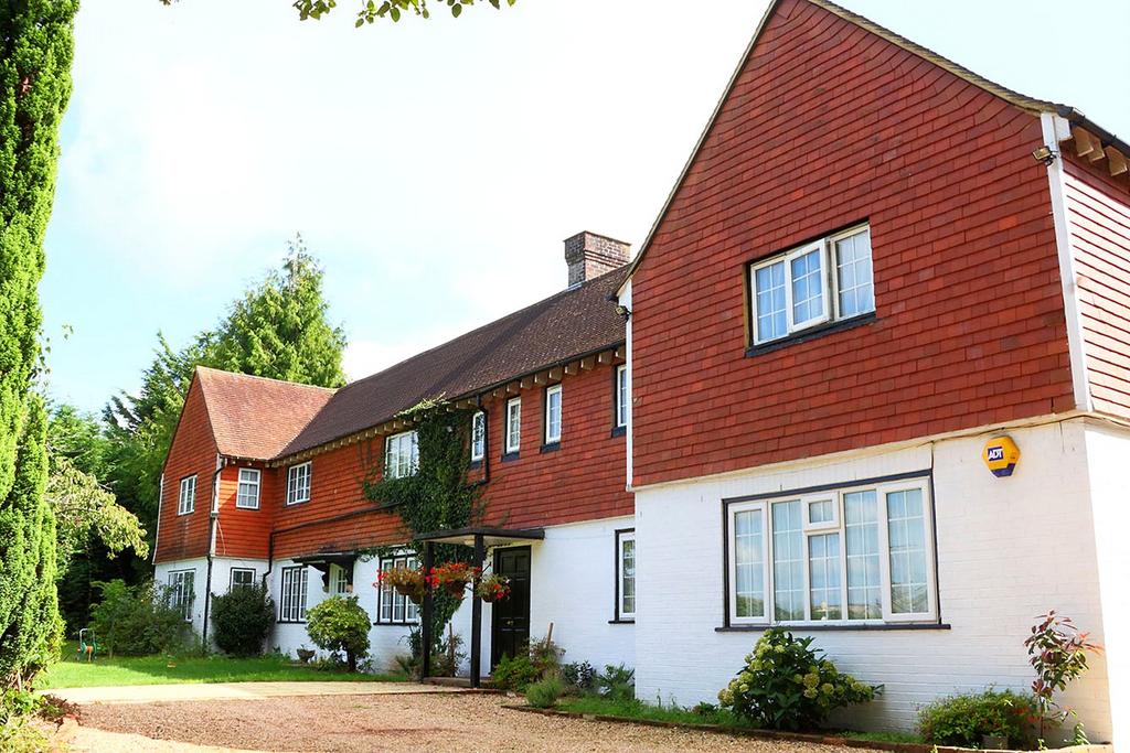 Whatlington Road, Battle, East Sussex, TN33 7 bed detached house for