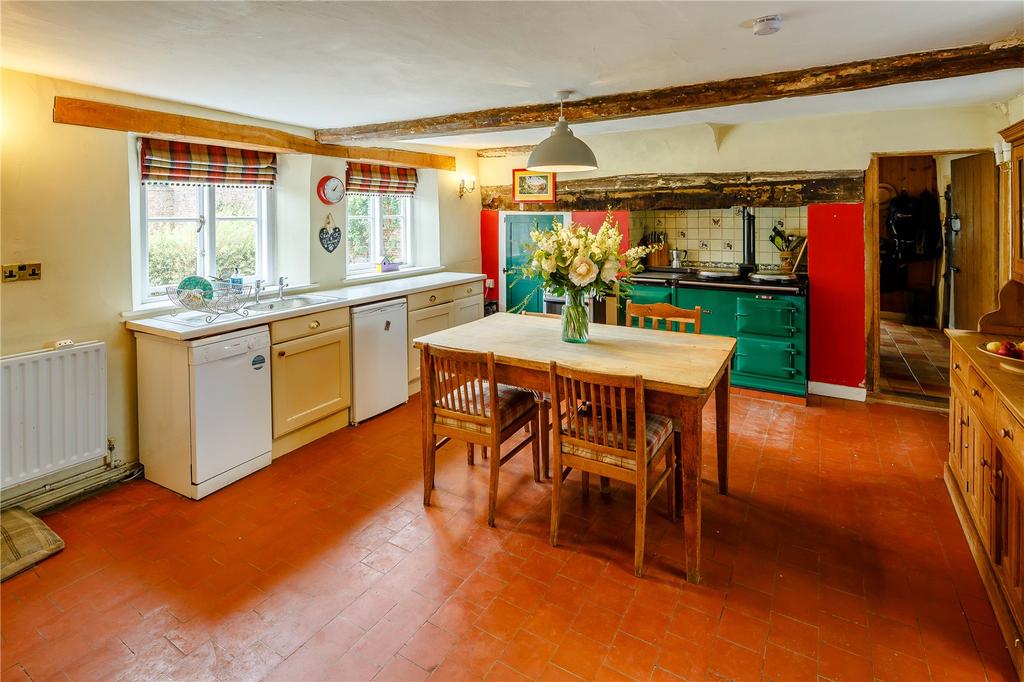 Kitchen/Breakfast Rm