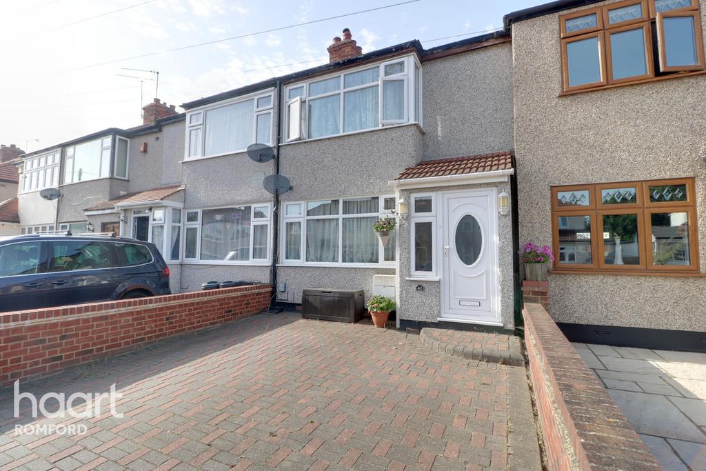 Linley Crescent, Romford 3 bed terraced house £425,000
