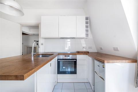 1 bedroom flat for sale, Kings Avenue, London, SW12