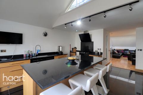 30 Kings Parade Avenue, Bristol, BS8 2RE