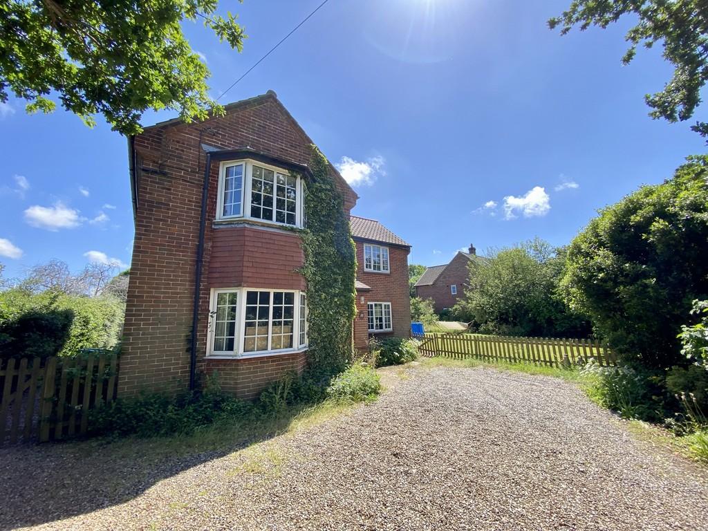 Kelling Road, Holt, Norfolk 4 bed detached house £600,000
