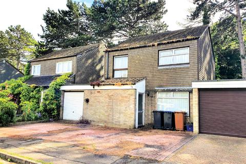 3 bedroom link detached house for sale - 15 Hopping Hill Gardens, Northampton