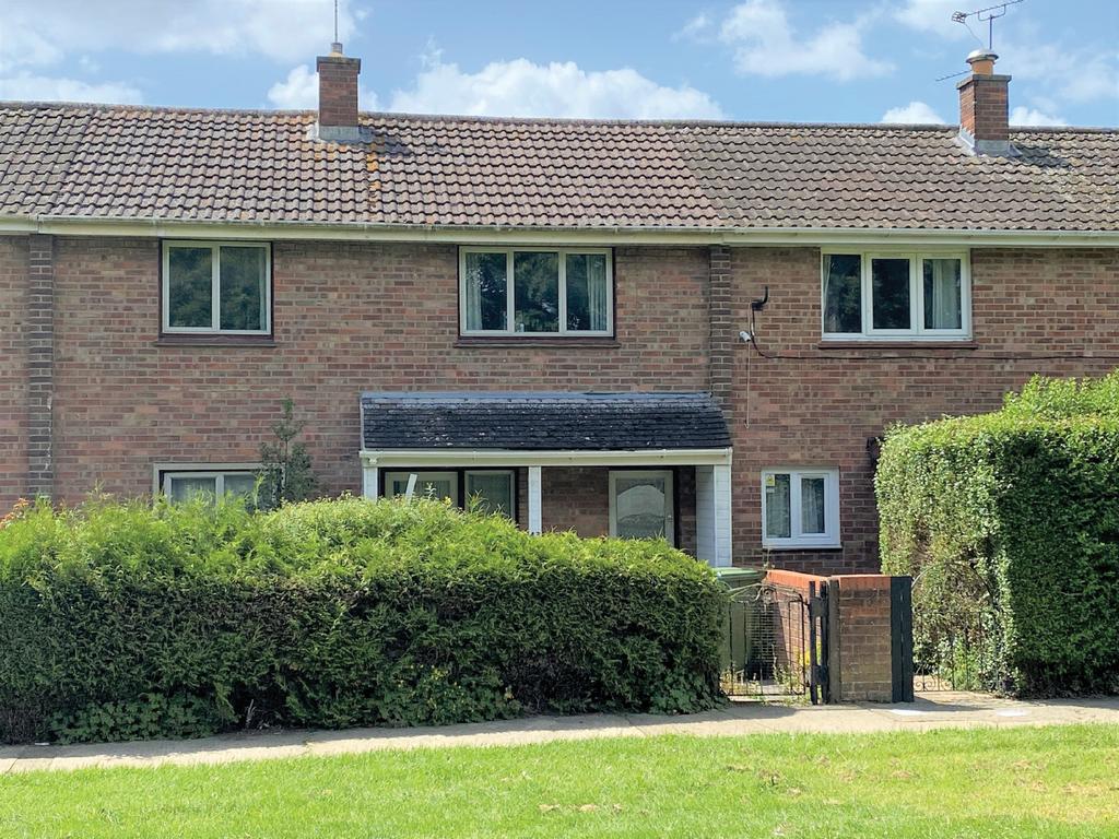 43 Marston Avenue, Swindon, Wiltshire 3 bed terraced house £50,000