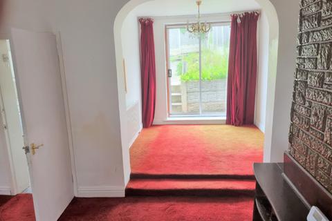 31 Hollowgate, Rotherham, S60 2LD