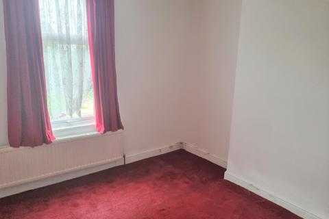 31 Hollowgate, Rotherham, S60 2LD