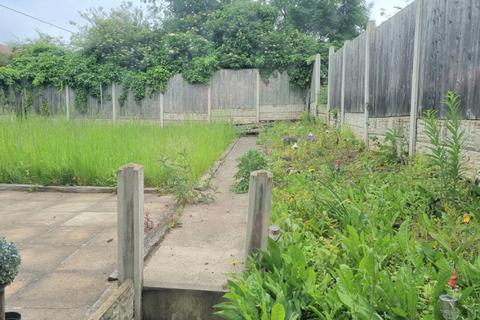 31 Hollowgate, Rotherham, S60 2LD