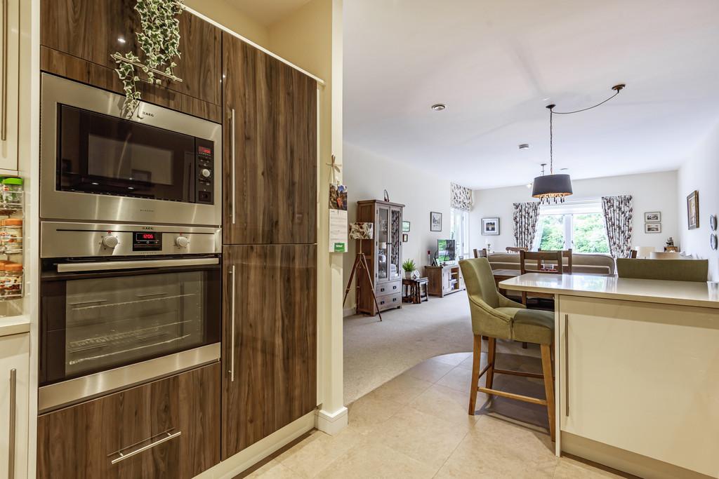 Excellent Fitted Kitchen