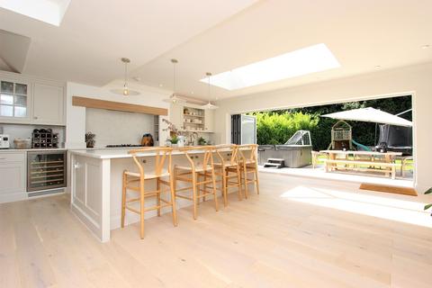 11 Fiddicroft Avenue, Banstead, SM7 3AD