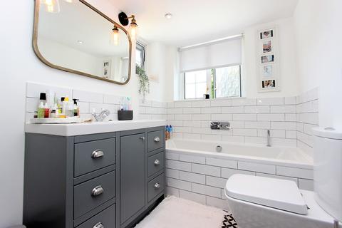 11 Fiddicroft Avenue, Banstead, SM7 3AD