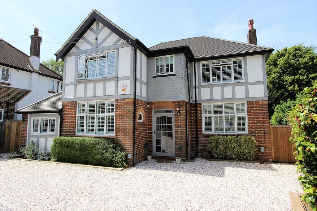 Fiddicroft Avenue, Banstead 4 bed detached house - £1,400,000