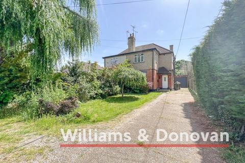 9 Aldermans Hill, Hockley, SS5 4RP