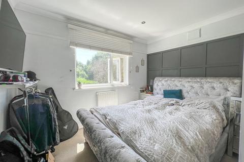 9 Aldermans Hill, Hockley, SS5 4RP