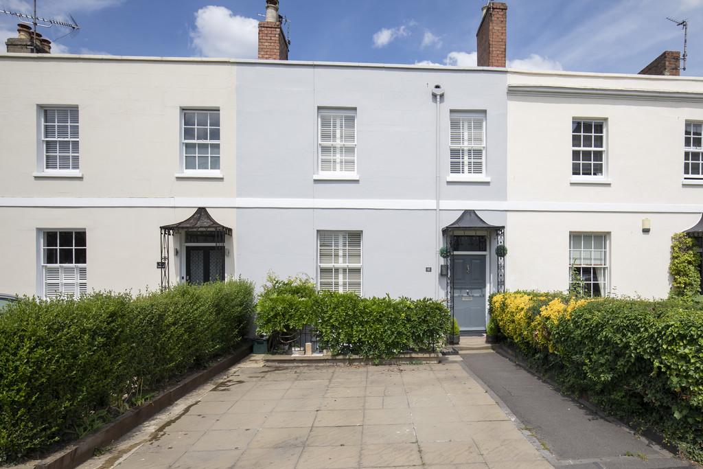 Carlton Street, Cheltenham GL52 6AQ 4 bed townhouse £784,000