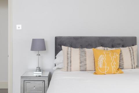 3 bedroom apartment for sale, Craven Street, Strand WC2