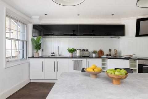 3 bedroom apartment for sale, Craven Street, Strand WC2