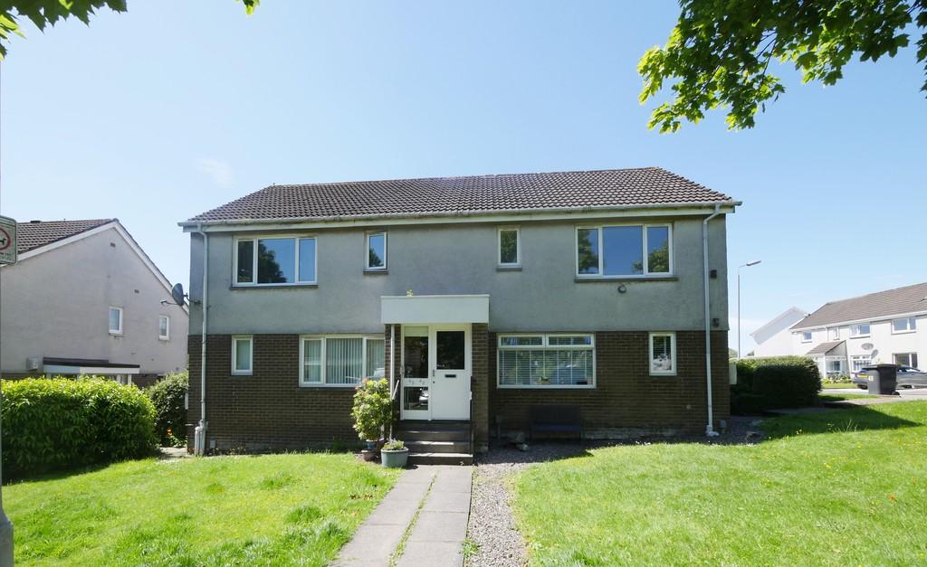 Haystack Place, Lenzie,Glasgow 2 bed flat £750 pcm (£173 pw)