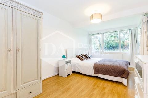 2 bedroom ground floor maisonette to rent, Park Village East, Regents Park