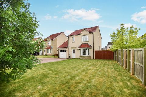 9 Bertram Dickson Place, Errol, Perth, PH2 7UY