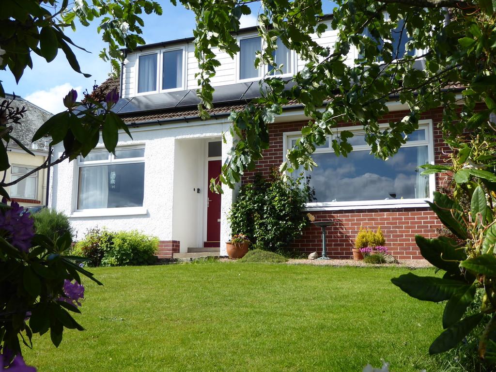 Oakbank Crescent, Perth 4 bed detached house £310,000