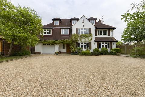 32 The Drive, Uxbridge, UB10 8AG