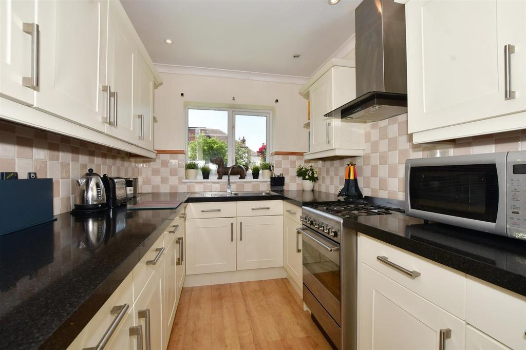 Headley Avenue, Wallington, Surrey 3 bed terraced house £525,000