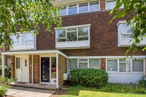 43 Stuart Road, Richmond, TW10 7QU