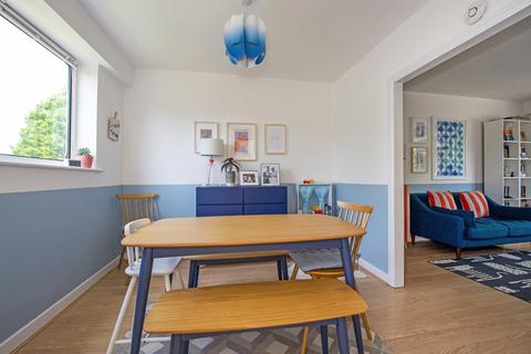 43 Stuart Road, Richmond, TW10 7QU
