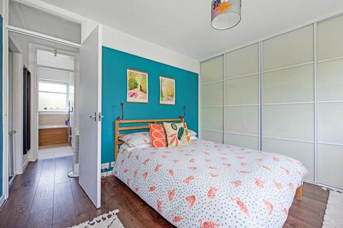43 Stuart Road, Richmond, TW10 7QU