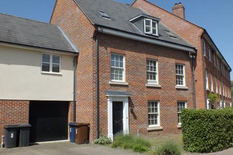 4 bedroom terraced house to rent, Barwell Road, Bury St. Edmunds IP33