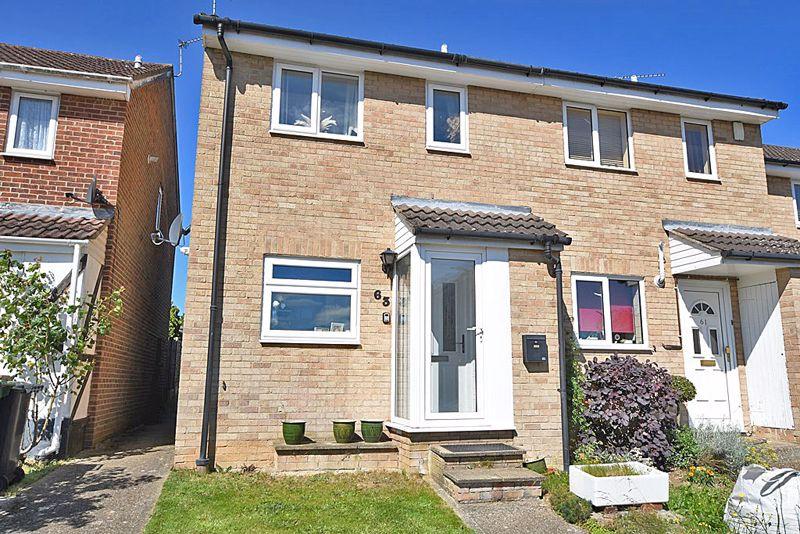 Sherbourne Drive, Maidstone 2 bed semidetached house £1,100 pcm (£
