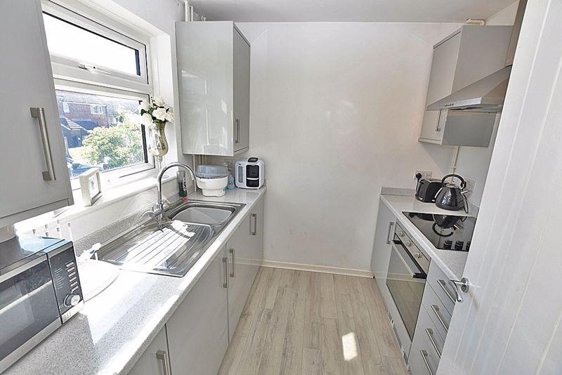 Sherbourne Drive, Maidstone 2 bed semidetached house £1,100 pcm (£