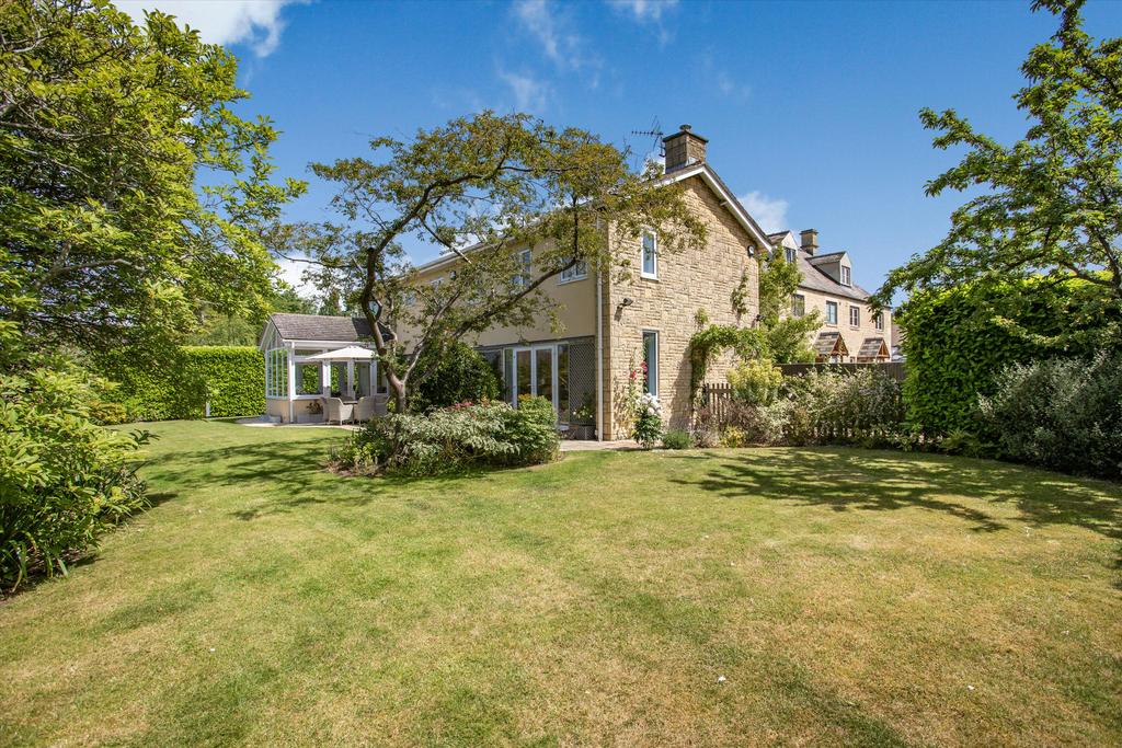 Idsall Drive, Prestbury, Cheltenham... 4 bed detached house - £895,000