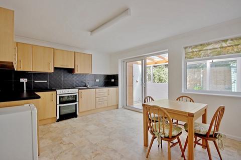 21 Chalfont Close, Worcester, WR3 7HL