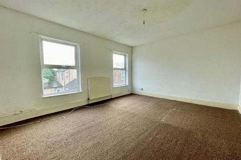 3 bedroom end of terrace house for sale, Stanley Street, Luton, Beds, LU1 5AL