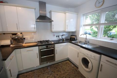 3 bedroom semi-detached house for sale, Founders Close, Northolt