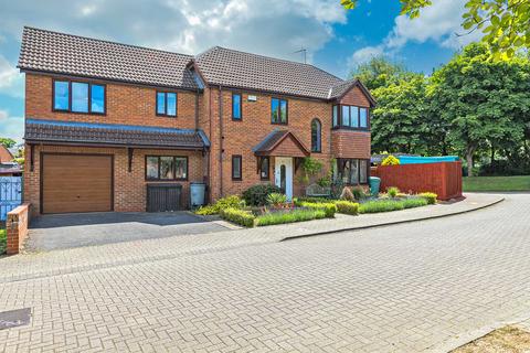 5 bedroom detached house for sale, Champflower, Furzton