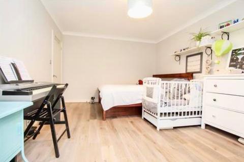 Apartment 7, 1 Goat Wharf, Brentford, TW8 0AS