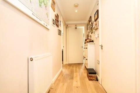 Apartment 7, 1 Goat Wharf, Brentford, TW8 0AS