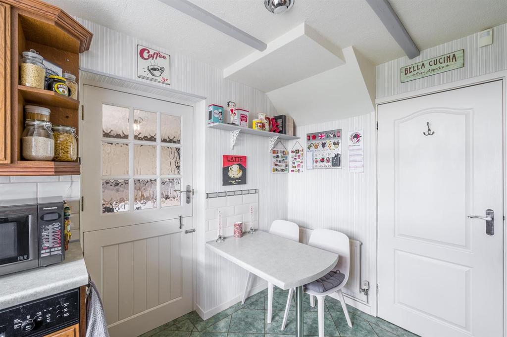 Sandyfields Road, Sedgley, West Midlands 3 bed detached house for sale