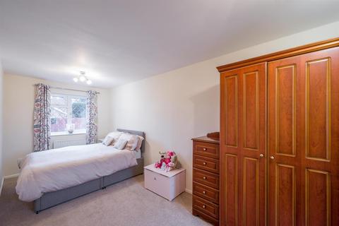 43 Botany Drive, Upper Gornal, Dudley, DY3 3XT